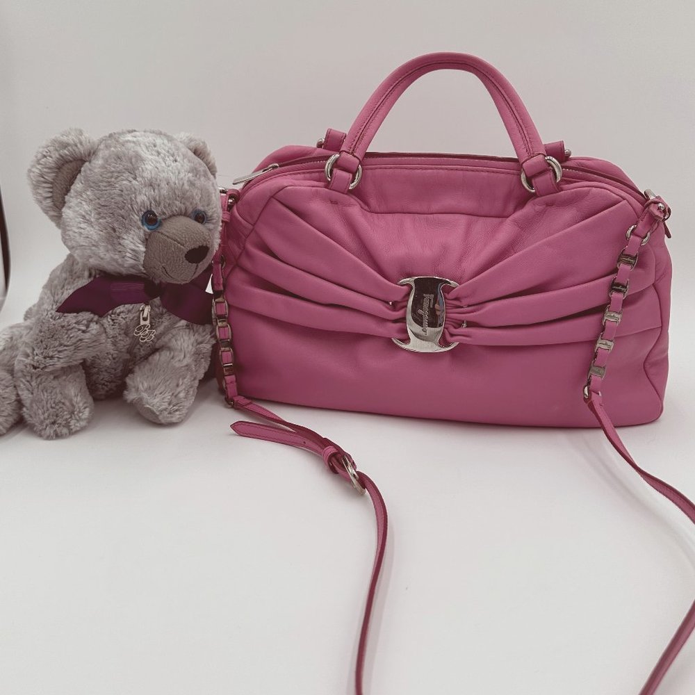 RARE Salvatore Ferragamo 2WAY shoulder bag with Vara Bracket Pink